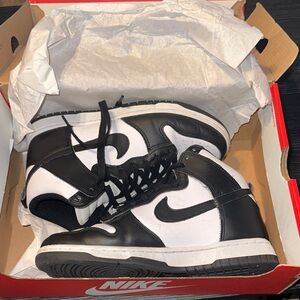 Nike Men's Black and White High-Top Sneakers. Nike Dunk High(Panda)